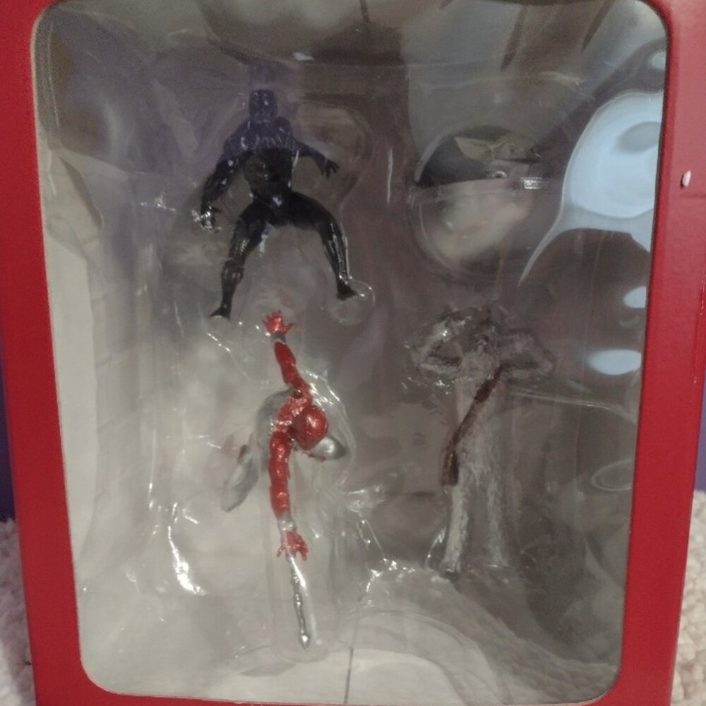 Hallmark  Disney 100 years of wonder 4 ornament set Star wars and marvel heros